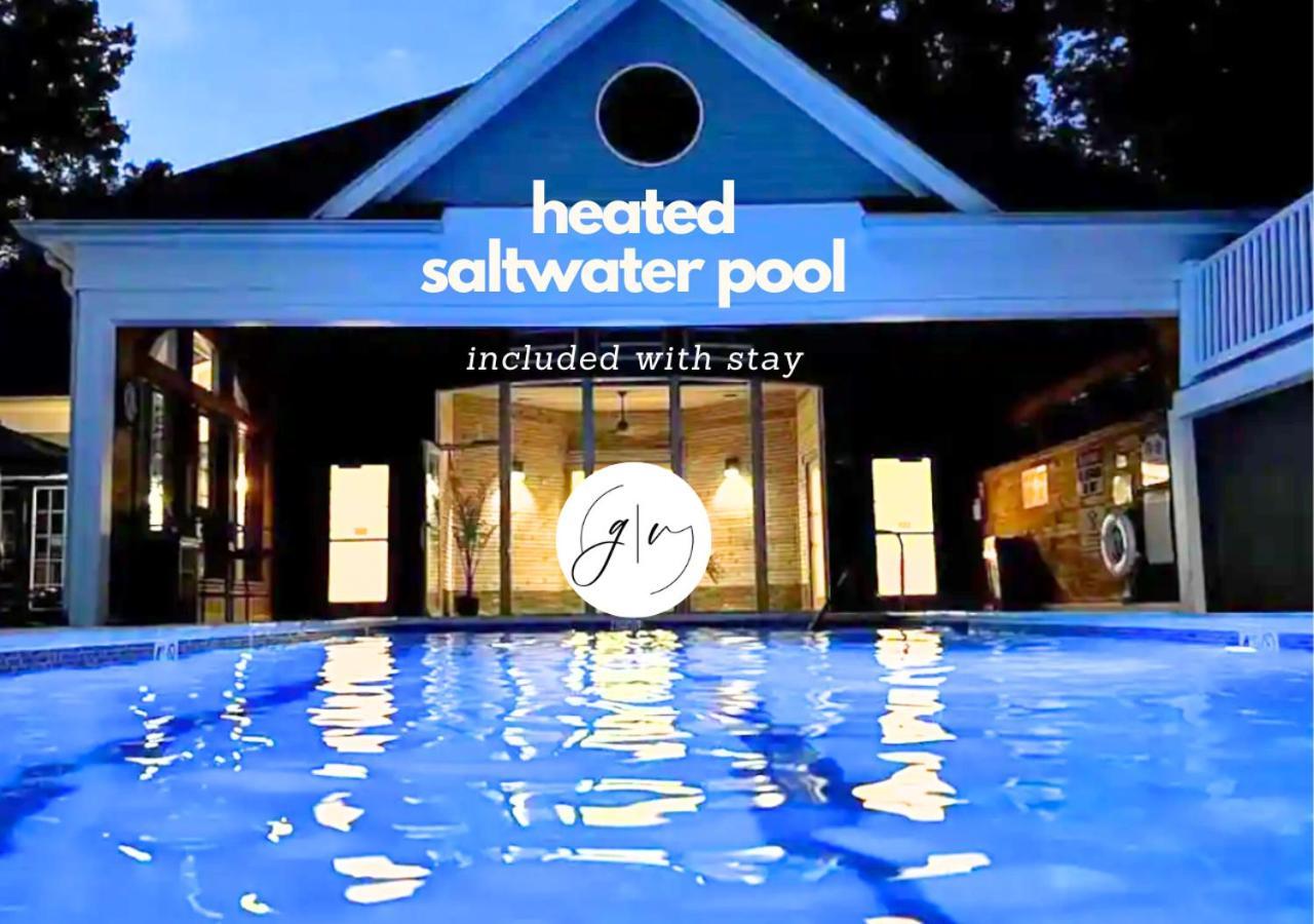 Getaway Villa- 3 Mins To Mohegan- Fully Stocked With Two Full Beds & Fireplace- Jacuzzi, Saltwater Pools, Sauna 노위치 외부 사진