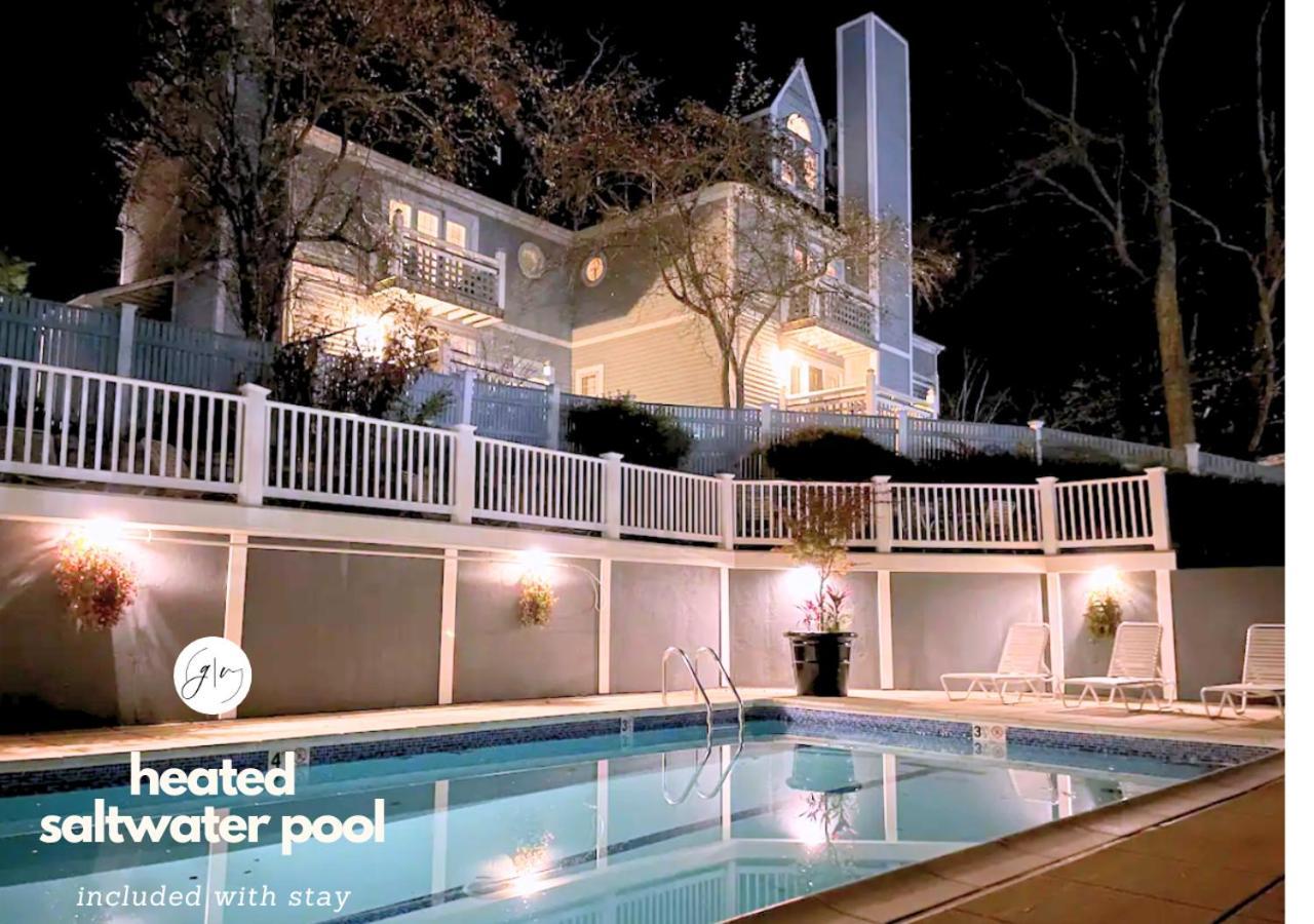 Getaway Villa- 3 Mins To Mohegan- Fully Stocked With Two Full Beds & Fireplace- Jacuzzi, Saltwater Pools, Sauna 노위치 외부 사진